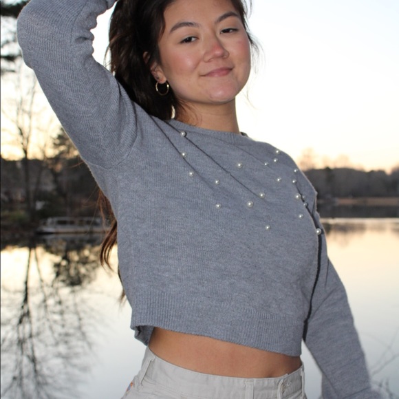 H&M Cropped Sweater - Picture 2 of 4